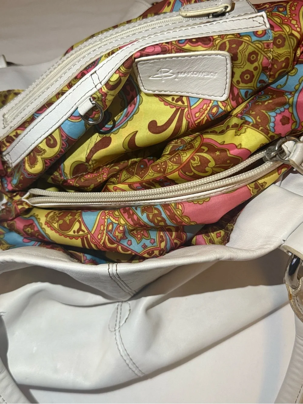 Vintage Y2K White Women's Leather Tote Bag with Decorative Buckle